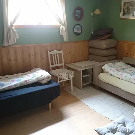 Stort Hus Med Stor Hage Stryn